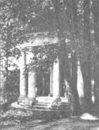 Усадьба Суханово. Беседка Храм Венеры